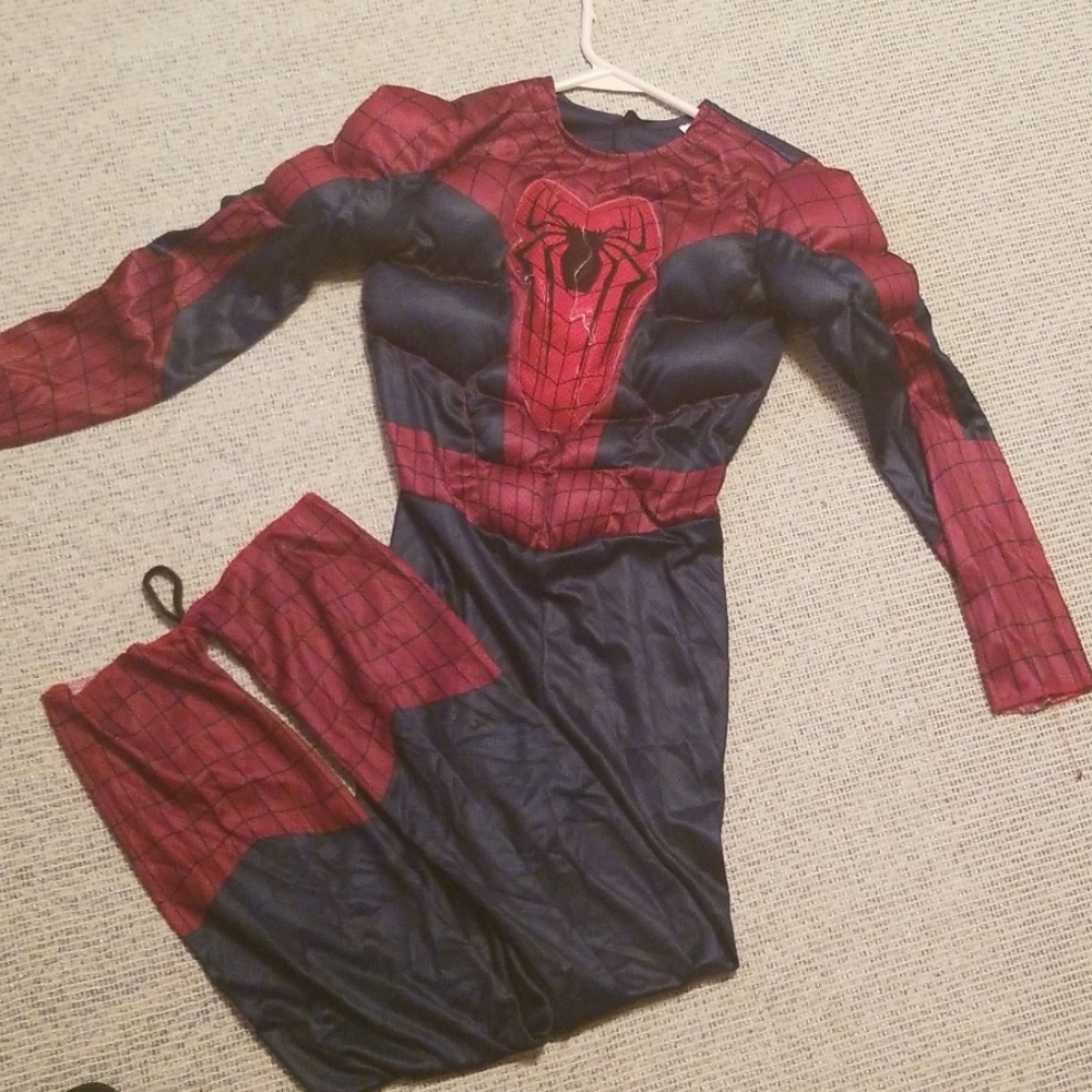 Spiderman costume. Mask Size 7-8